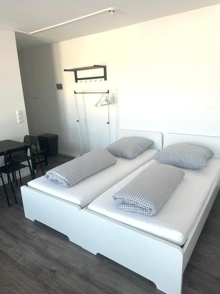 Modernes Apartment Mit Wifi, Aufzug & Kostenlos Parken El-Living アウグスブルク エクステリア 写真